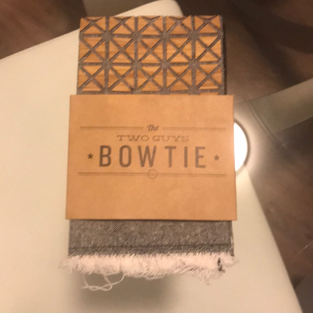 Men’s pocket square - beautiful design. Wooden/blk